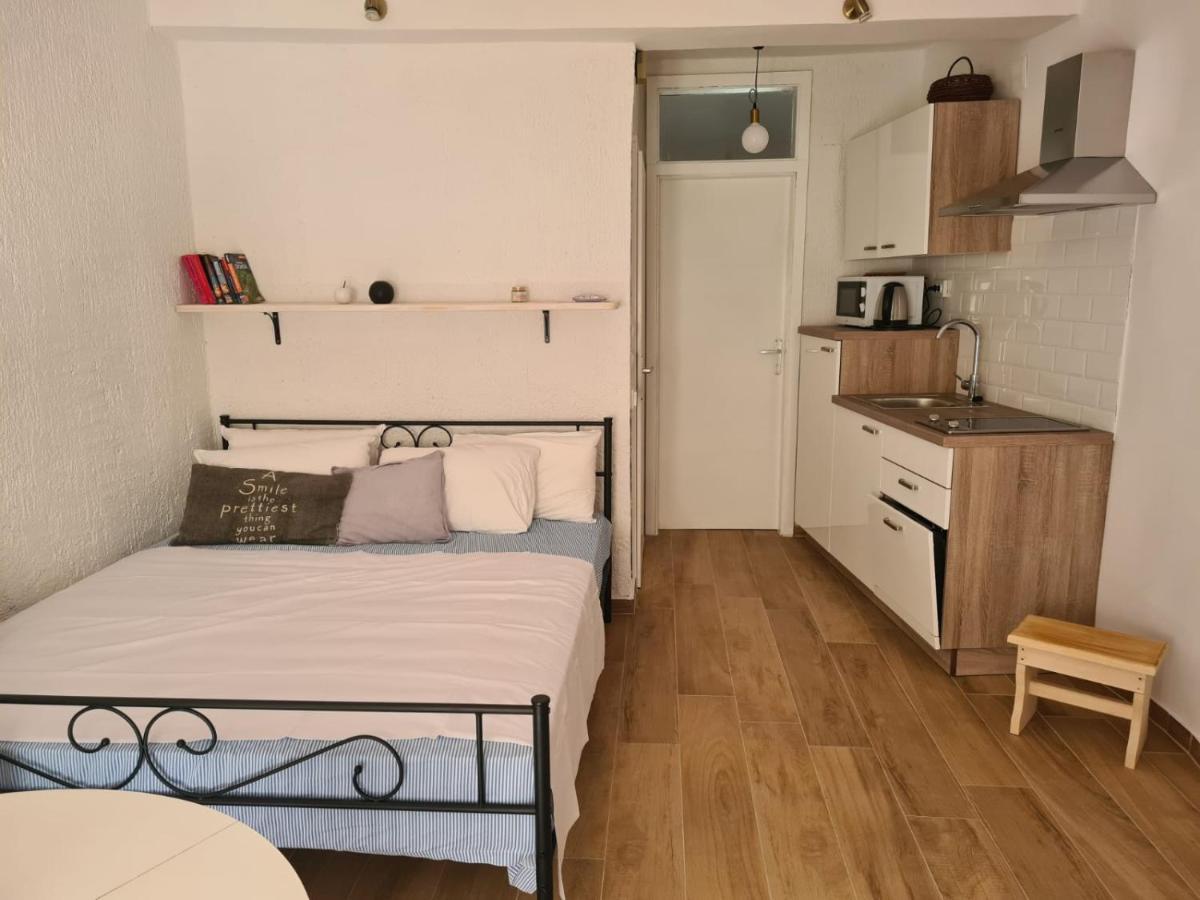 Studio Apartman Lidija Шибеник Екстер'єр фото